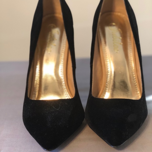 Jubilee Vitto Black Vegan Suede Pointed Toe Pump - Picture 5 of 7